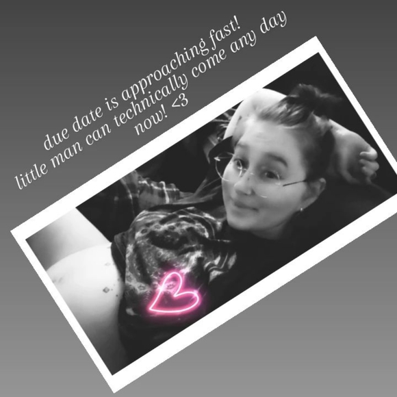 Meet your Posher, Ali - Picture 1 of 5